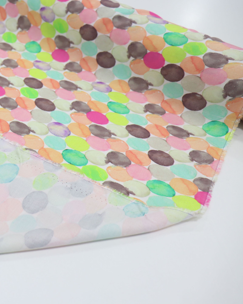 Tecido Viscose Italiano Poá em Aquarela Colorido (1.9m)