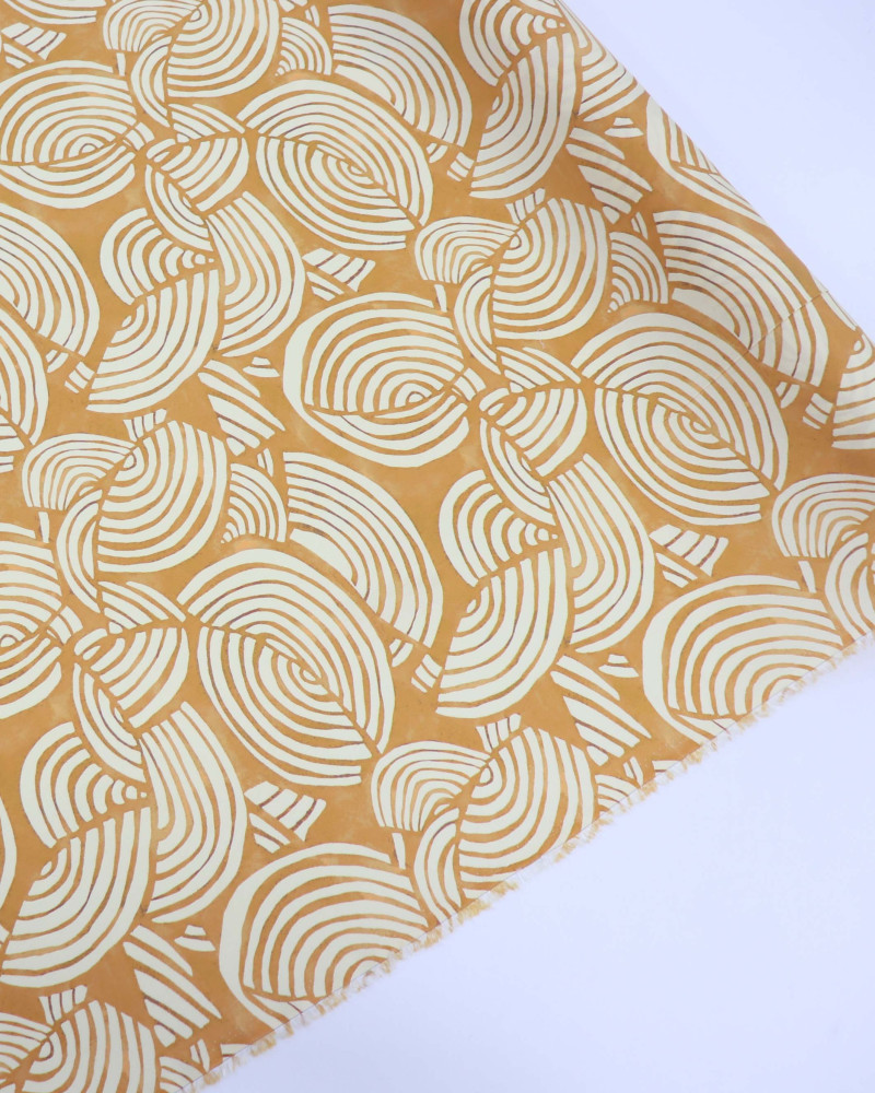 Tecido Viscose Italiano Estampa Étnica Tons de Amarelo