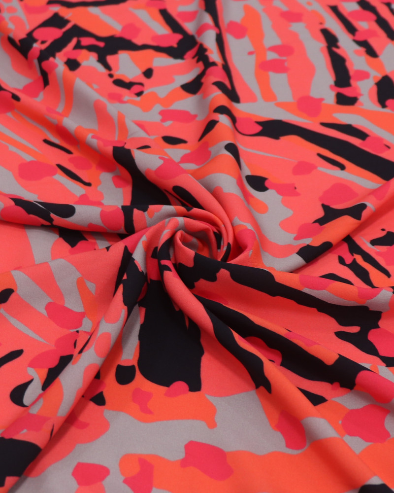 Tecido Viscose Italiano Estampa Abstrata Preto, Cinza e Coral