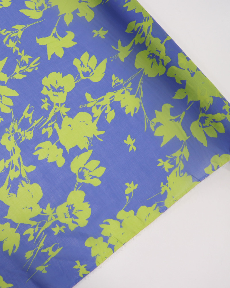 Tecido Viscose Italiano Estampa Floral Verde Neon e Azul