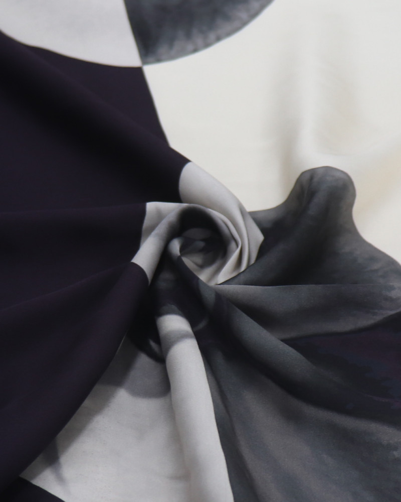 Tecido Viscose Acetinada Italiano Barrado Vertical e Macro Flores Violeta e Creme