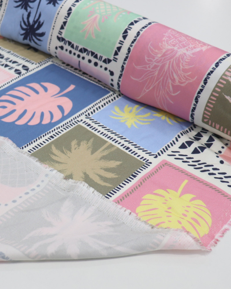 Tecido Viscose Italiano Multi Estampada em Recortes Colorido