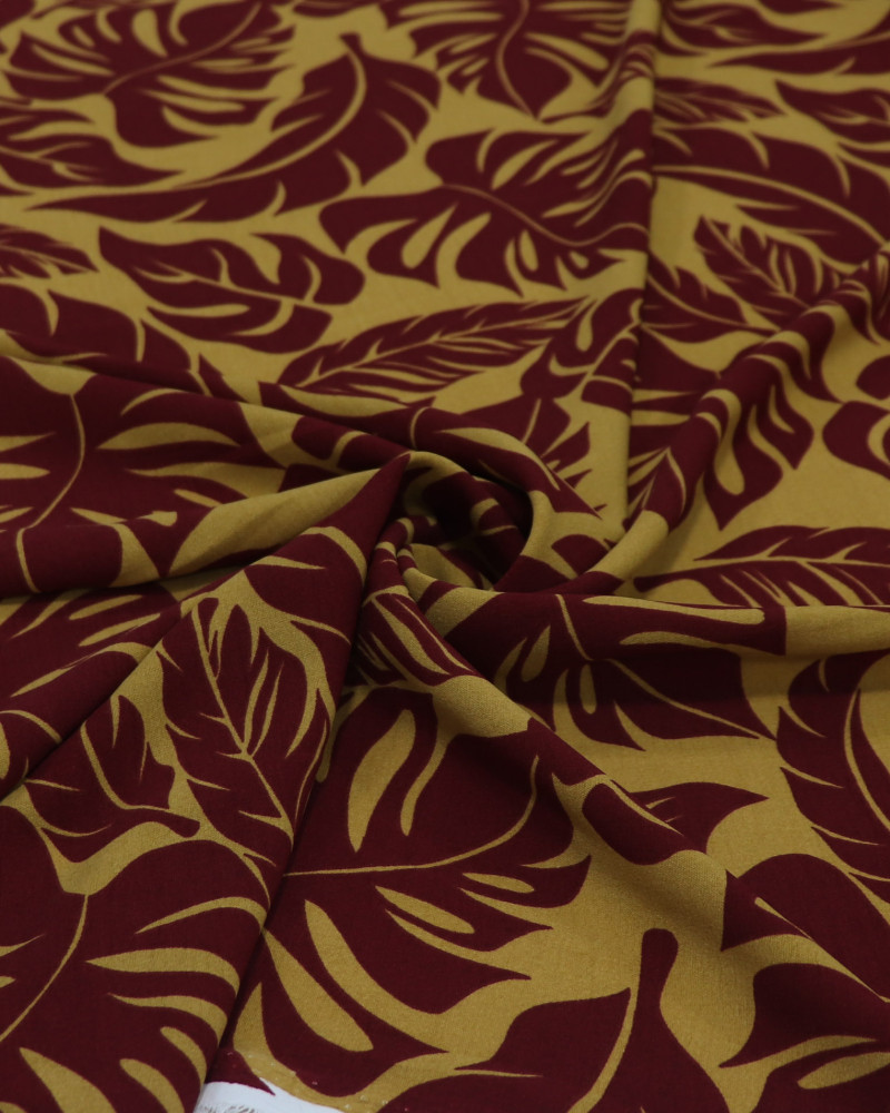 Tecido Crepe Koshibo Macro Folhagens Marsala e Amarelo Mostarda
