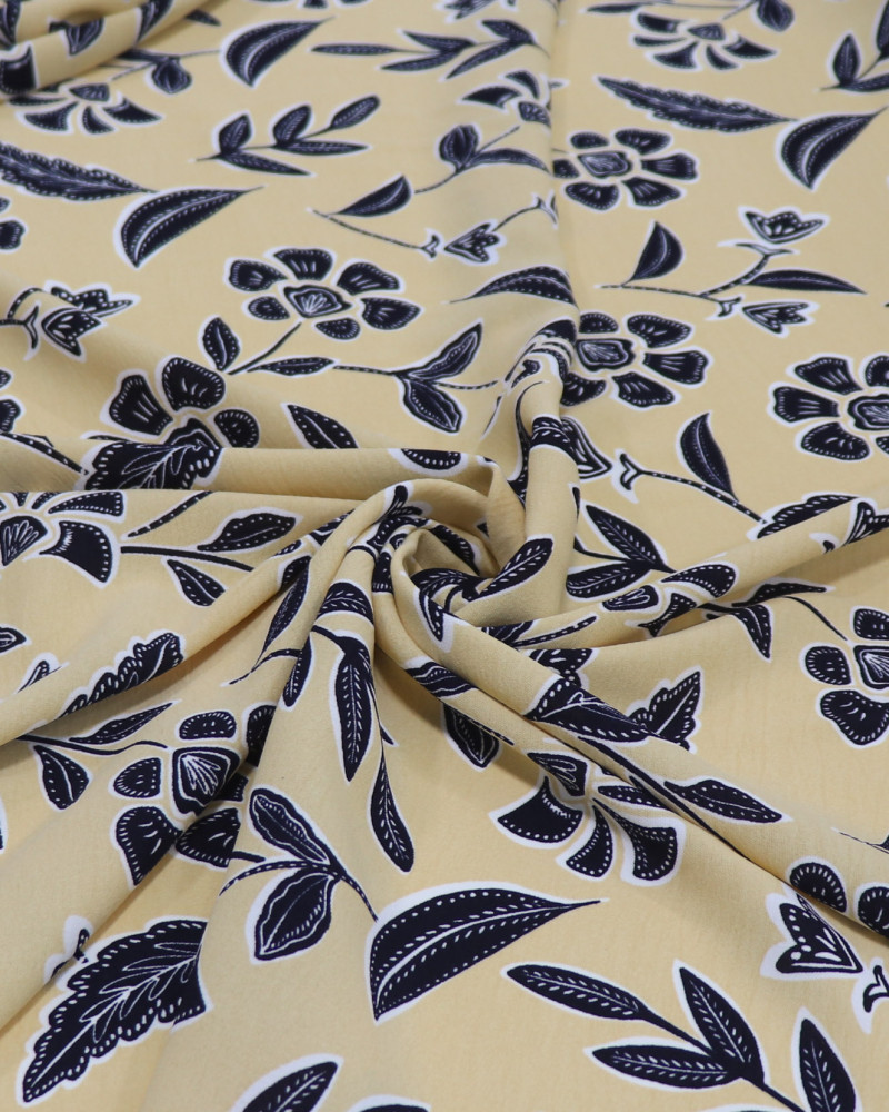 Tecido Crepe Koshibo Floral Étnico Preto e Amarelo Requinte