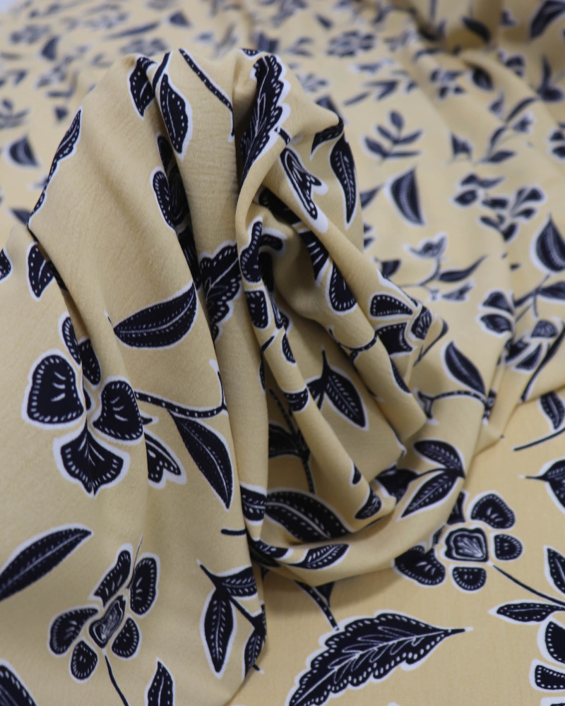 Tecido Crepe Koshibo Floral Étnico Preto e Amarelo Requinte