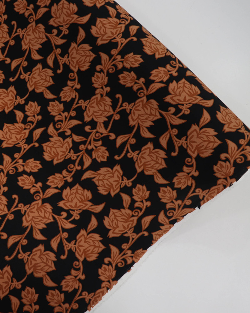 Tecido Crepe Koshibo Ramos e Flores Cobre e Preto