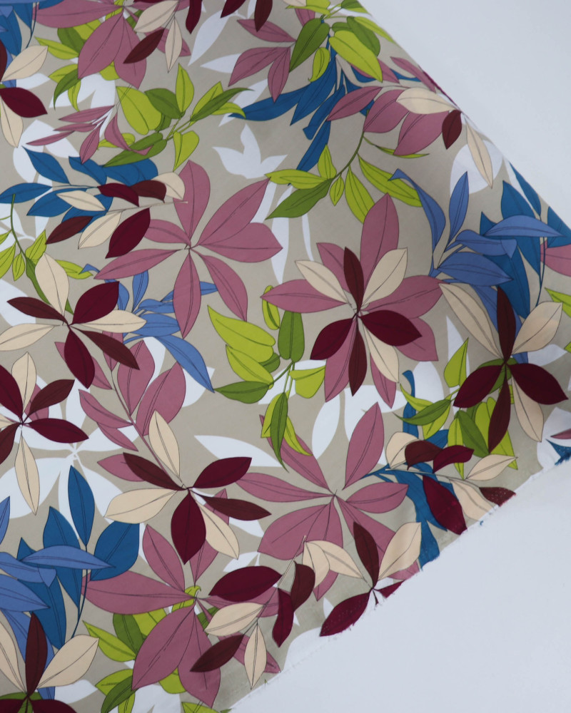 Tecido Viscose Folhas Coloridas e Bege