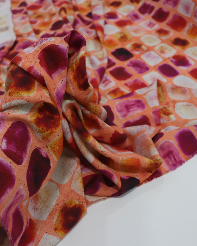 Tecido Viscose Italiano Gemas Preciosas Tons de Rosa e Coral
