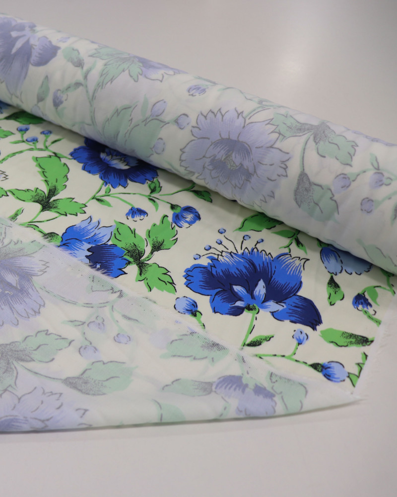 Tecido Viscose Italiano Flores Azuis, Verde e Creme