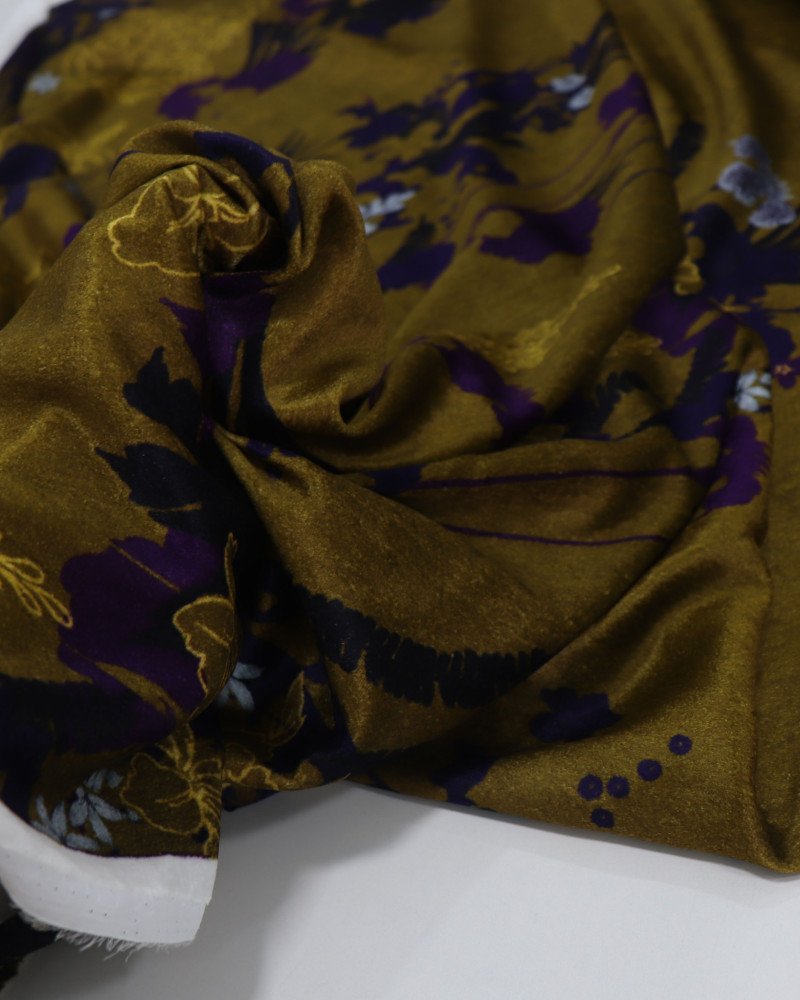 Tecido Veludo Italiano Leve Estampa Floral Oriental Tons de Roxo