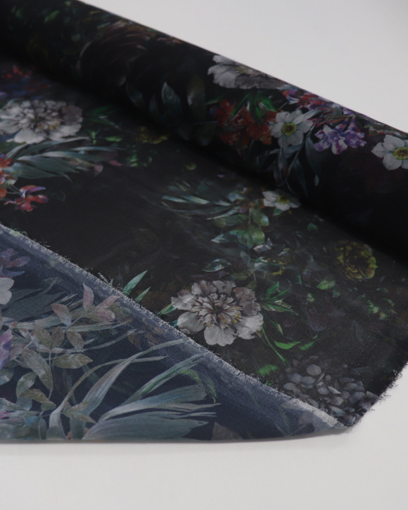 Tecido Crepe Chiffon Italiano Multi Ramos Florais Colorido e Preto