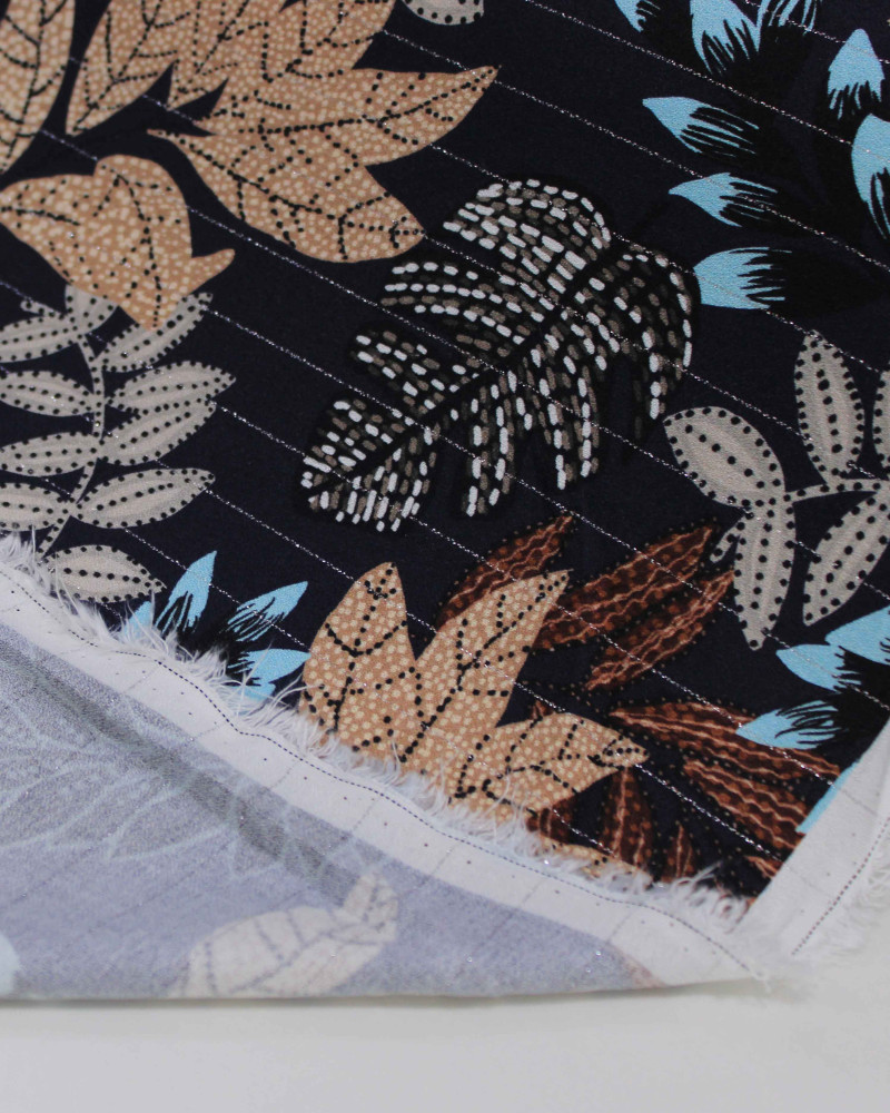Tecido Viscose Premium com Lurex Estampa Macro Folhas Pontilhadas Colorido e Azul Marinho