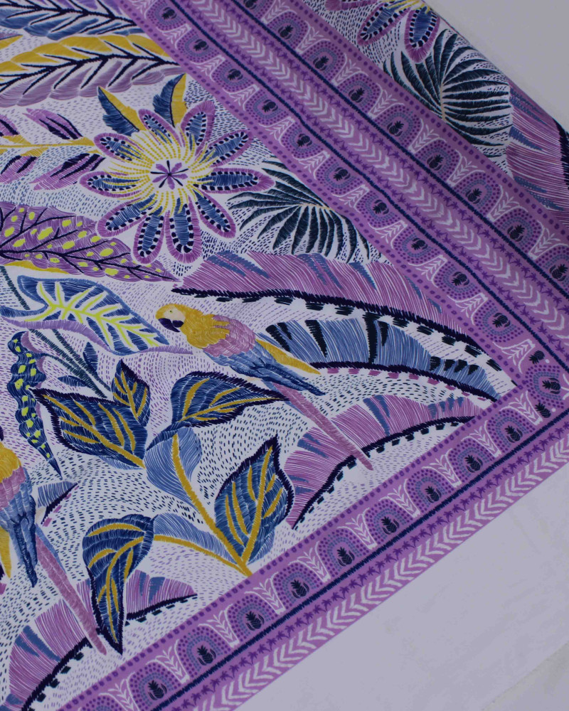 Tecido Tricoline Premium Macro Estampa Tropical em Lenço Colorido e Branco