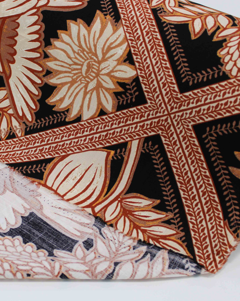 Tecido Viscose Texturizada Ramos e Pássaros em Recortes Tons Terrosos e Preto