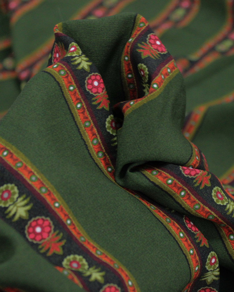 Tecido Viscose Premium Listras em Abacaxi Colorido e Verde Militar