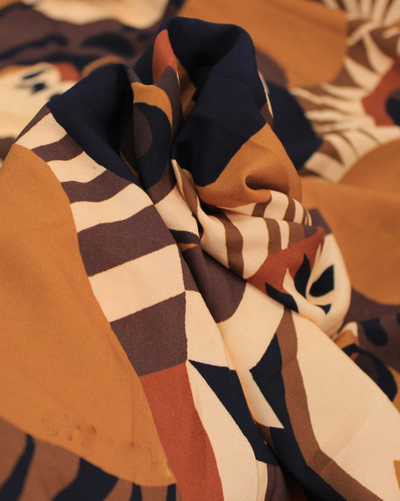 Tecido Viscose Premium Macro Tigres Abstratos Tons Terrosos