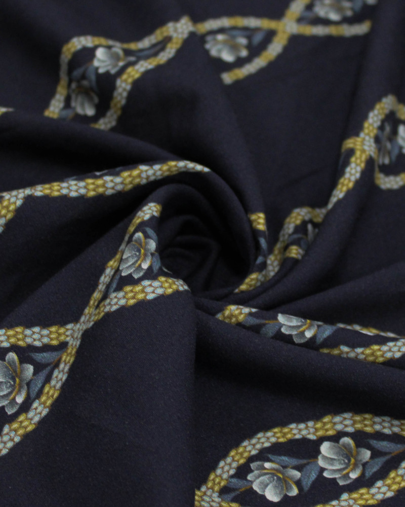 Tecido Viscose Premium Listras Florais Trançadas Amarelo, Tons de Cinza e Preto