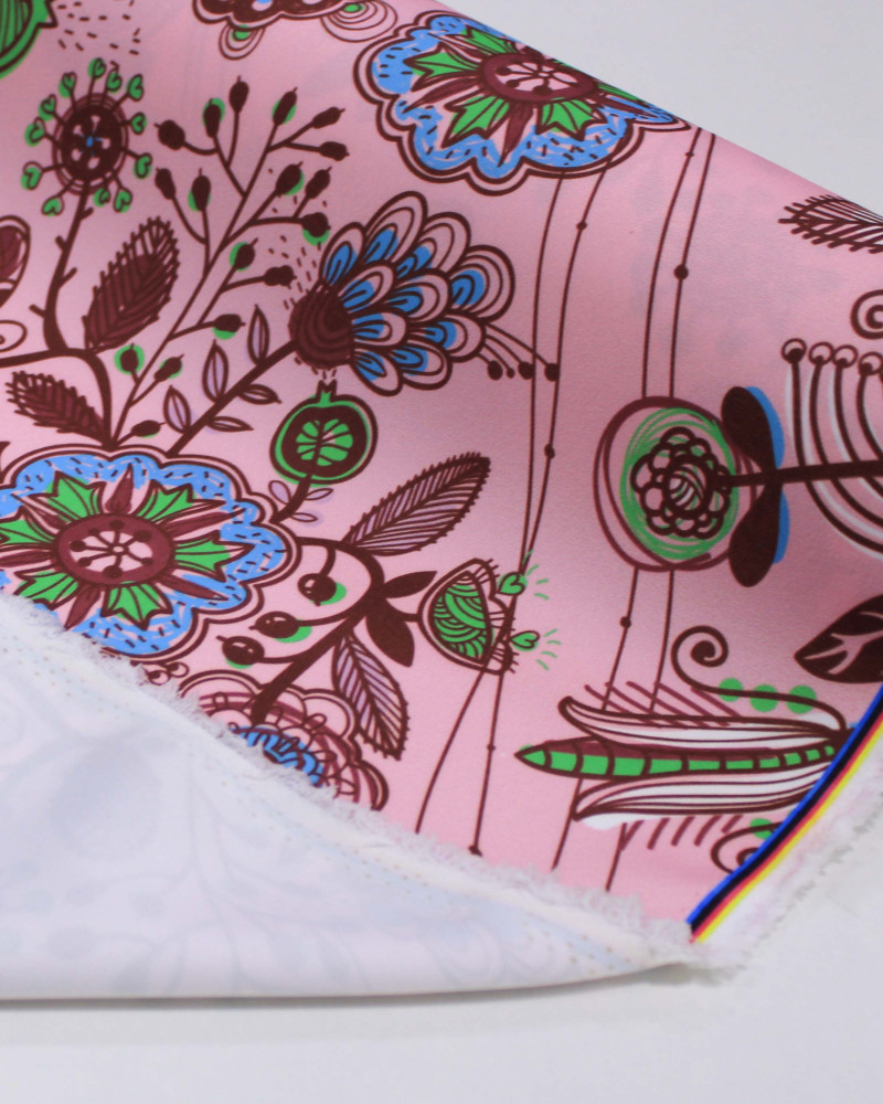 Tecido Micro Fibra Alfaiataria Estampa Floral Abstrata Colorido e Rosa