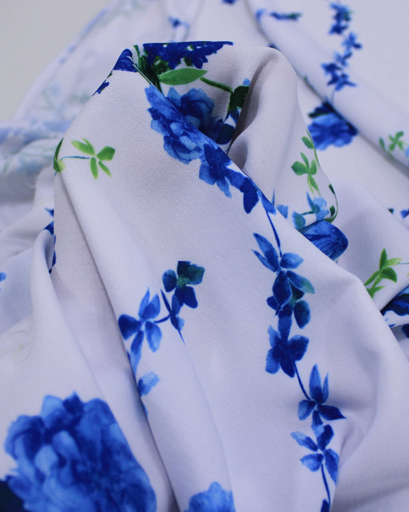 Tecido Micro Fibra Alfaiataria Ramos Florais Verde, Azul e Branco