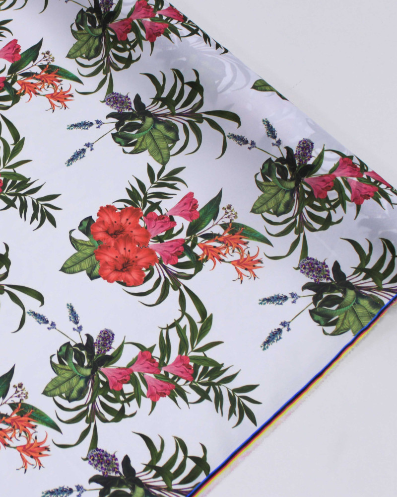 Tecido Micro Fibra Alfaiataria Ramos Florais Colorido e Branco