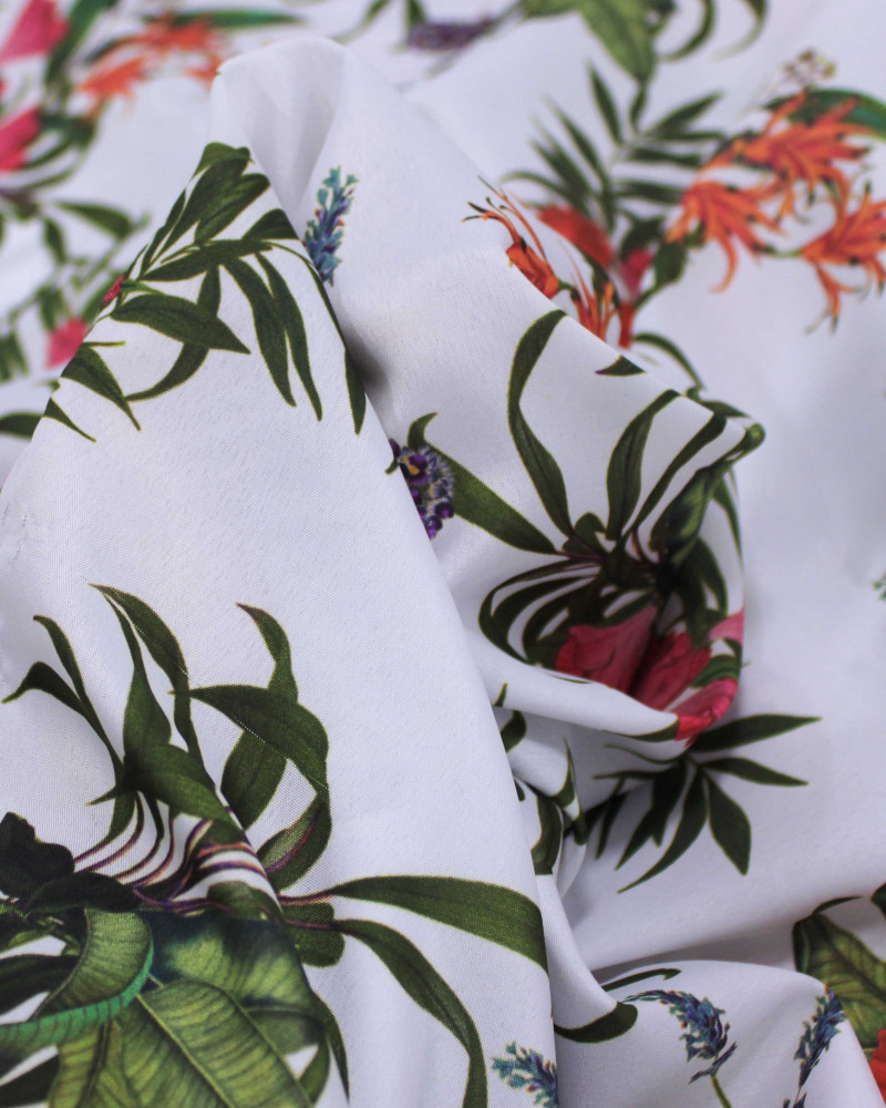 Tecido Crepe Salinas Sarjada Ramos Florais Colorido e Branco
