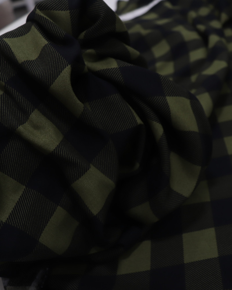 Tecido Viscose Quadriculado Preto e Verde