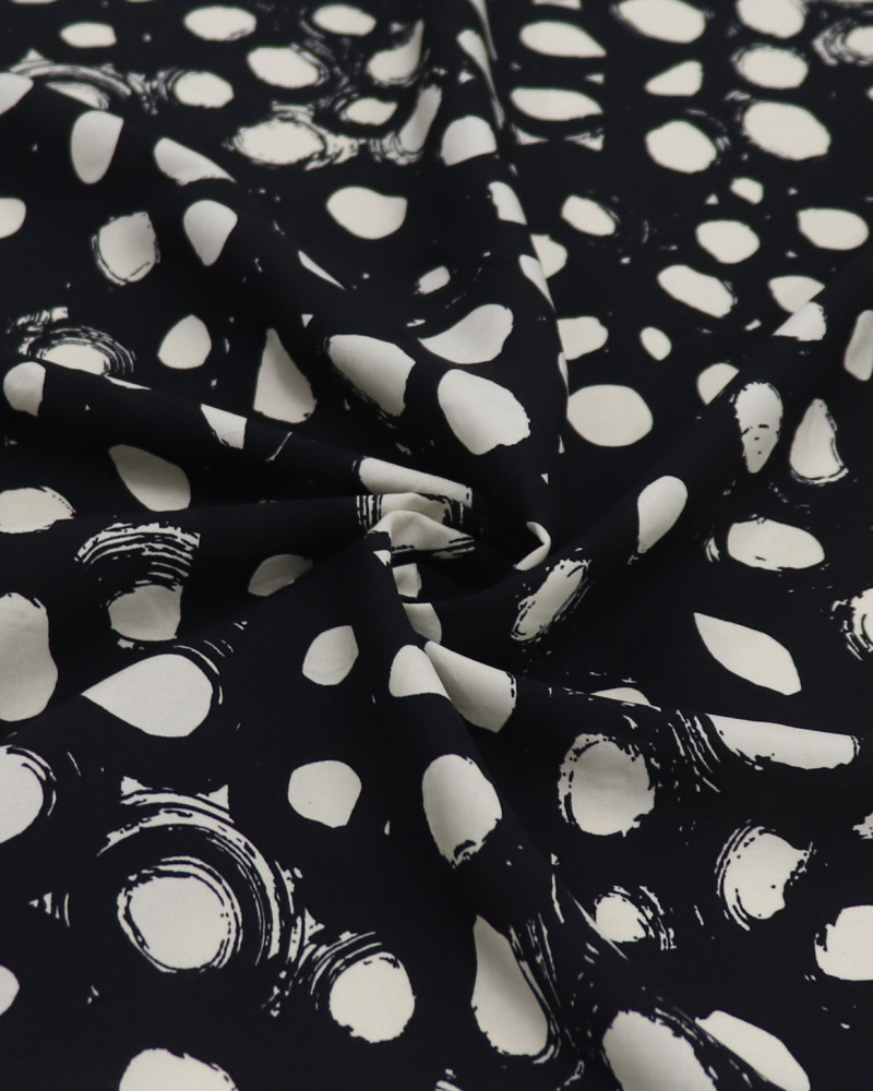 Tecido Viscose Macro Pingos Offwhite e Preto