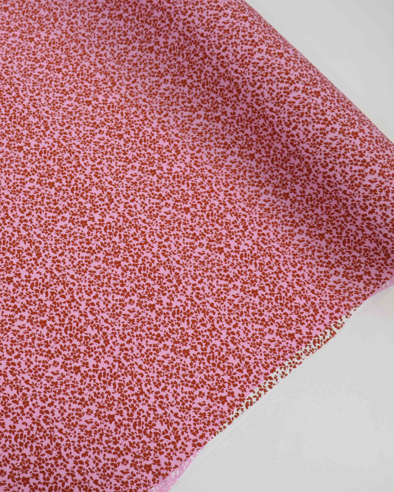 Tecido Viscose Micro Pétalas Terracota e Rosa