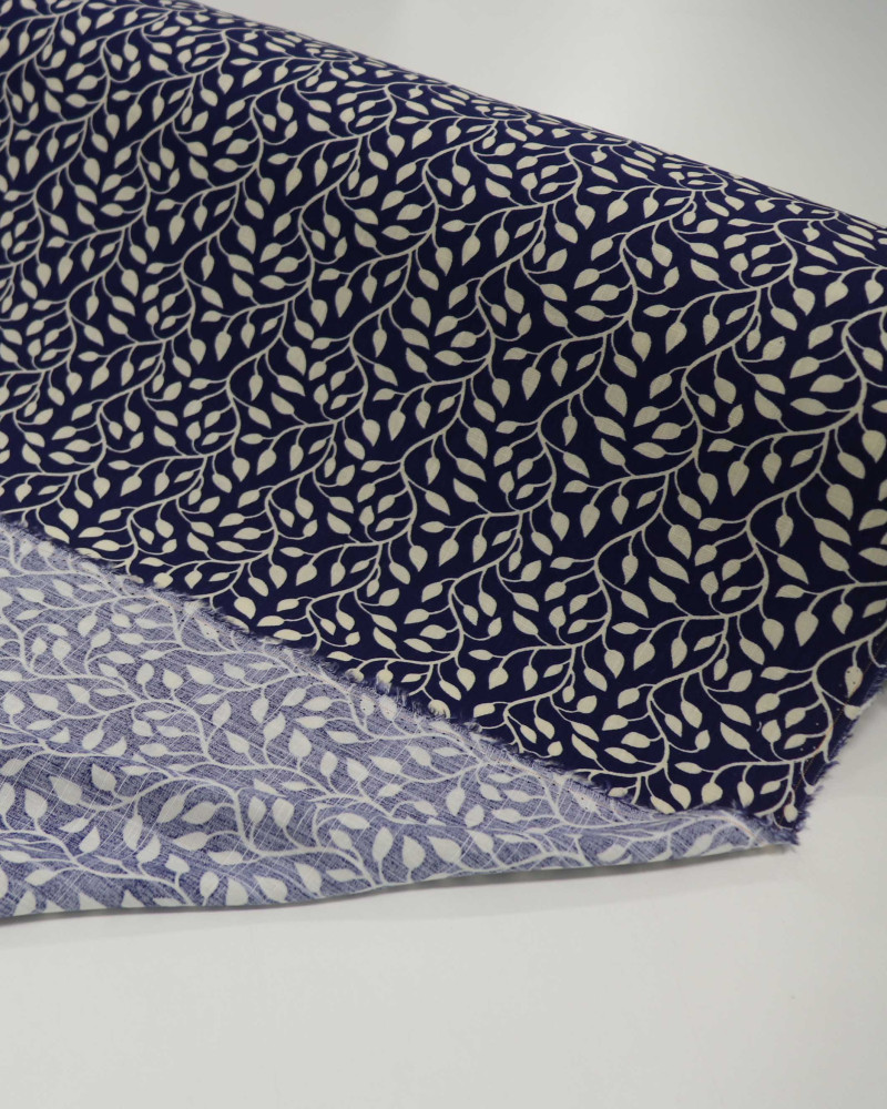 Tecido Viscose Texturizada Ramos Ondulados Creme e Azul Marinho