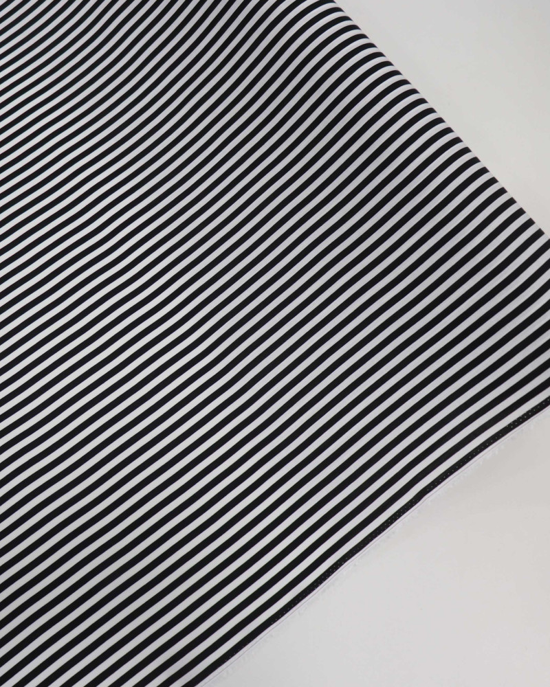 Tecido Viscose Texturizada Listrado P/B
