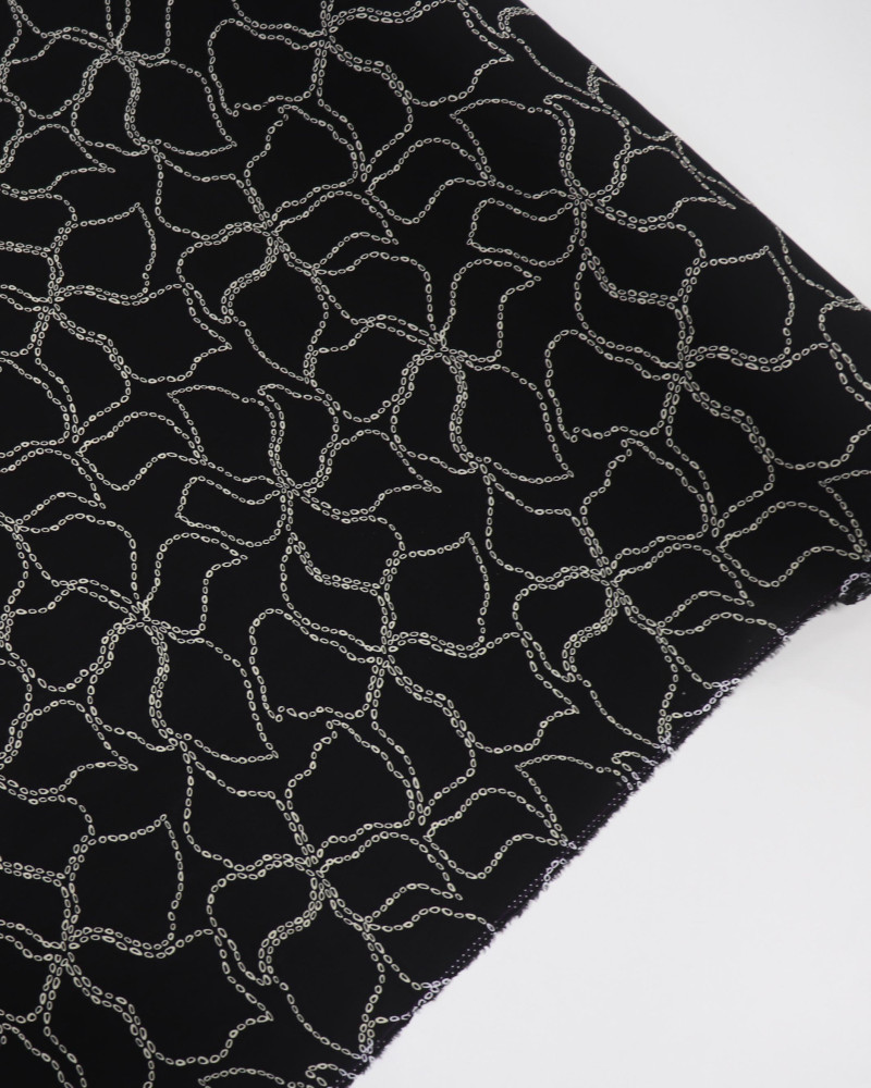 Tecido Viscose Tapete Floral Abstrato e Offwhite e Preto