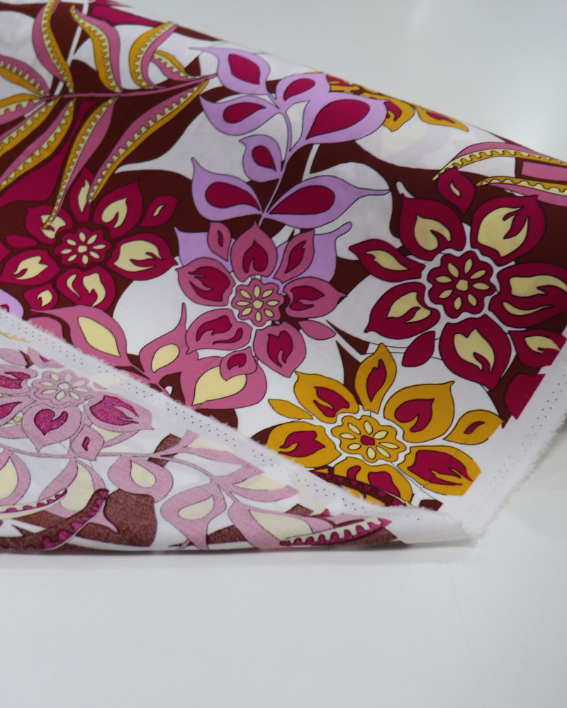 Tecido Viscose Estampa Boho Floral Colorido (1.3m)