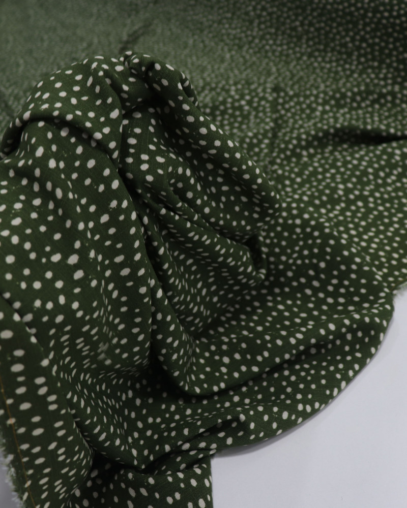 Tecido Viscose Micro Pingos Creme e Verde Militar