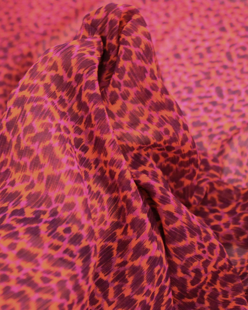 Tecido Crepe Chiffon Animal Print Roxo e Vermelho