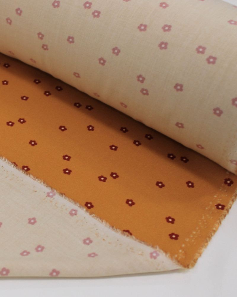 Tecido Viscose Premium Micro Liberty Branco, Vermelho e Ferrugem