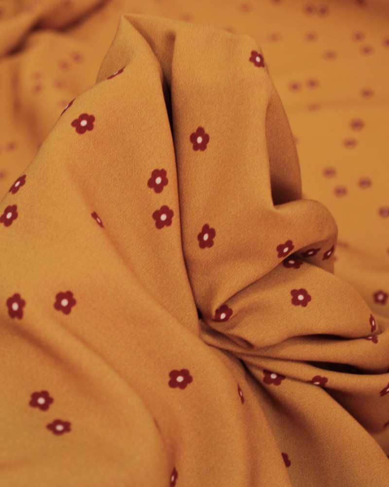 Tecido Viscose Premium Micro Liberty Branco, Vermelho e Ferrugem