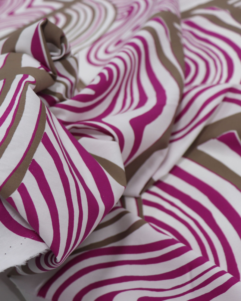 Tecido Tricoline Italiano Quadros e Riscos Ondulados Roxo, Branco e Nude