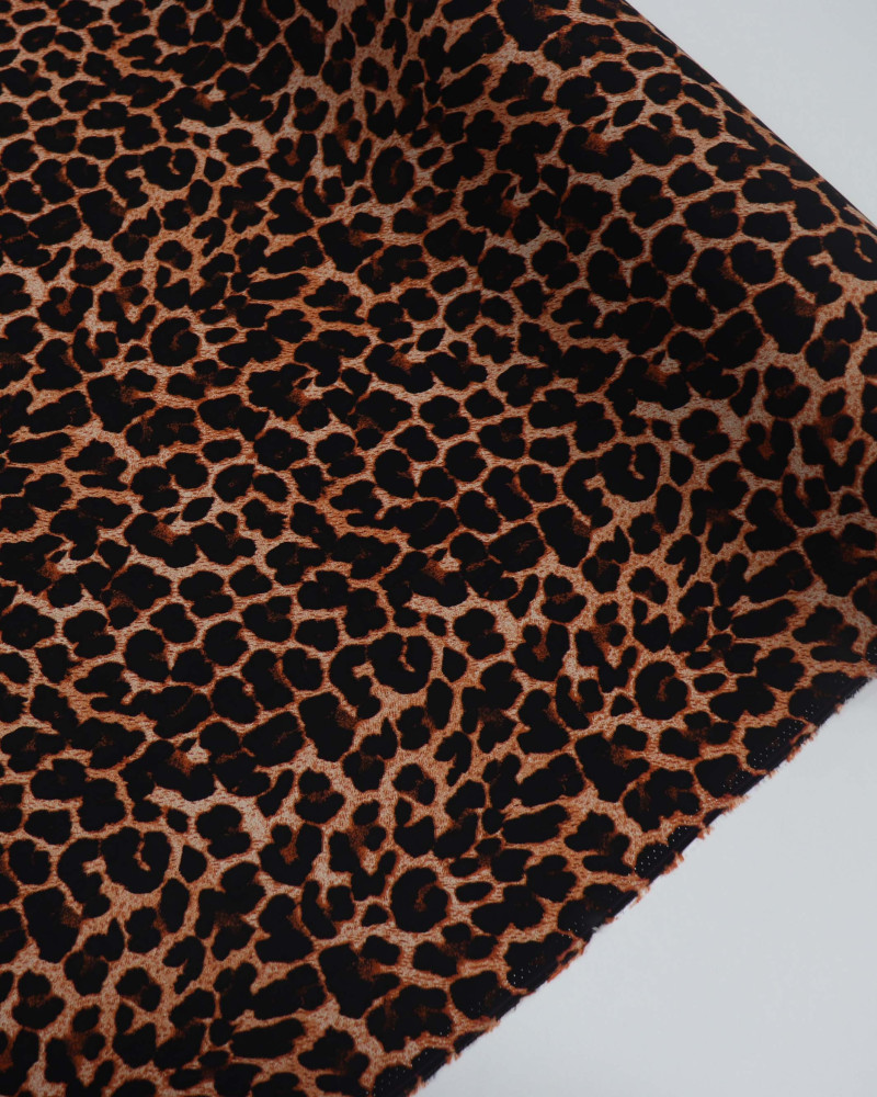 Tecido Viscose Animal Print Clássico Terracota