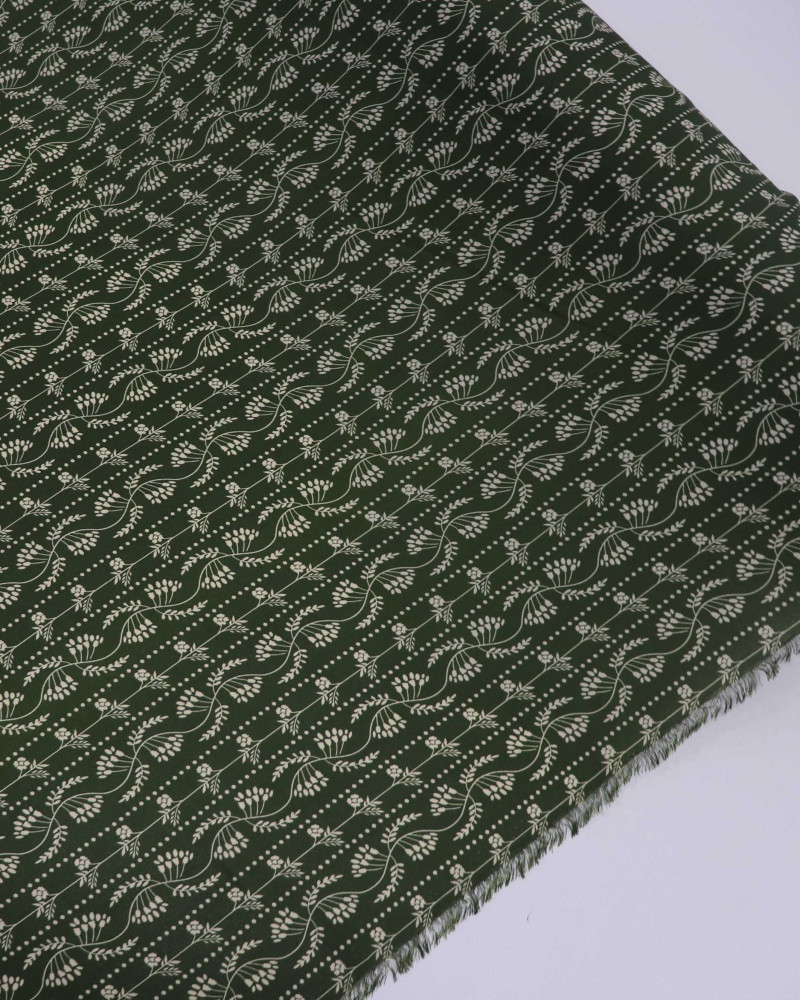 Tecido Crepe Koshibo Leve Listras em Ramos e Flores Creme e Verde Militar