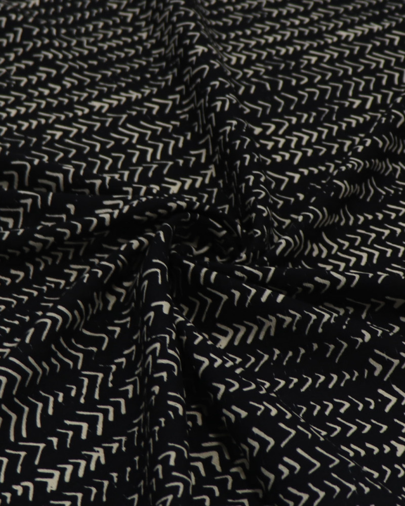 Tecido Viscose Texturizada Listras em Chevron Vanila Mescla e Preto