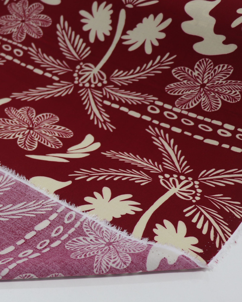 Tecido Viscose Barrado Flores e Coqueiros Creme e Vermelho Valentina