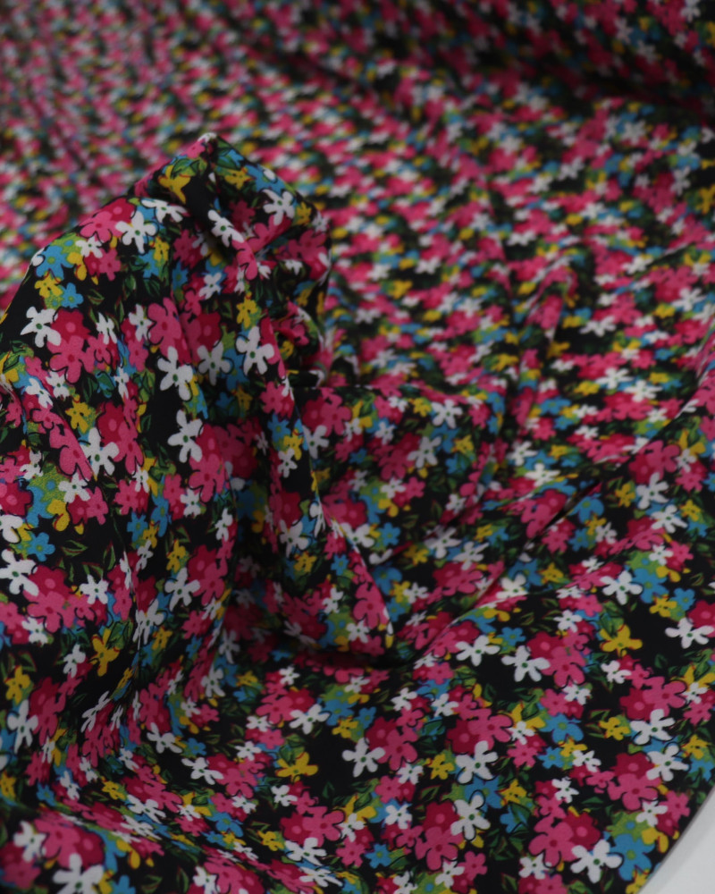 Tecido Crepe Koshibo Leve Tapete Floral Colorido e Preto