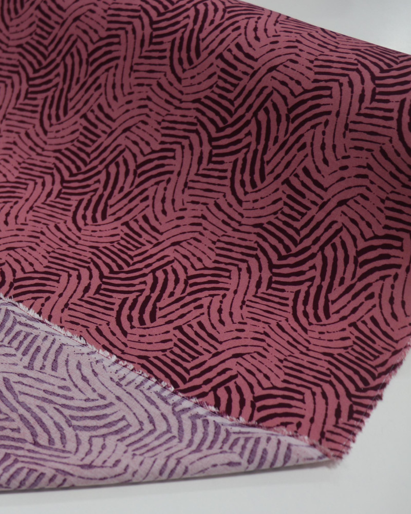 Tecido Viscose Estampa Digital Vinho e Rosa
