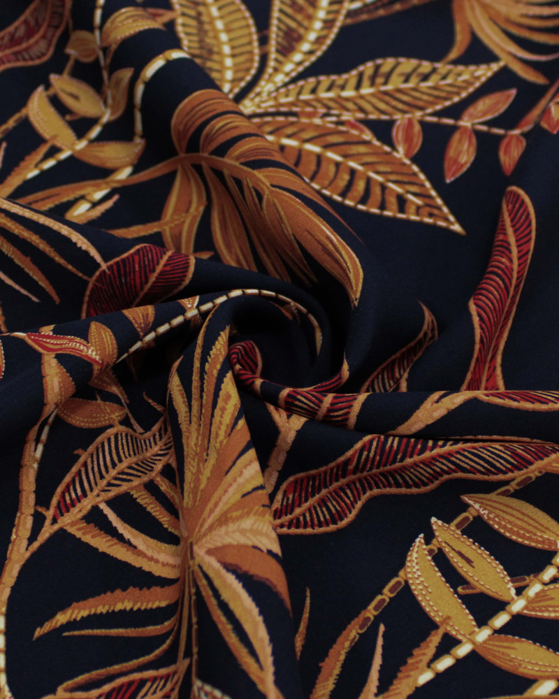 Tecido Viscose Macro Folhagens Tons Terrosos e Preto