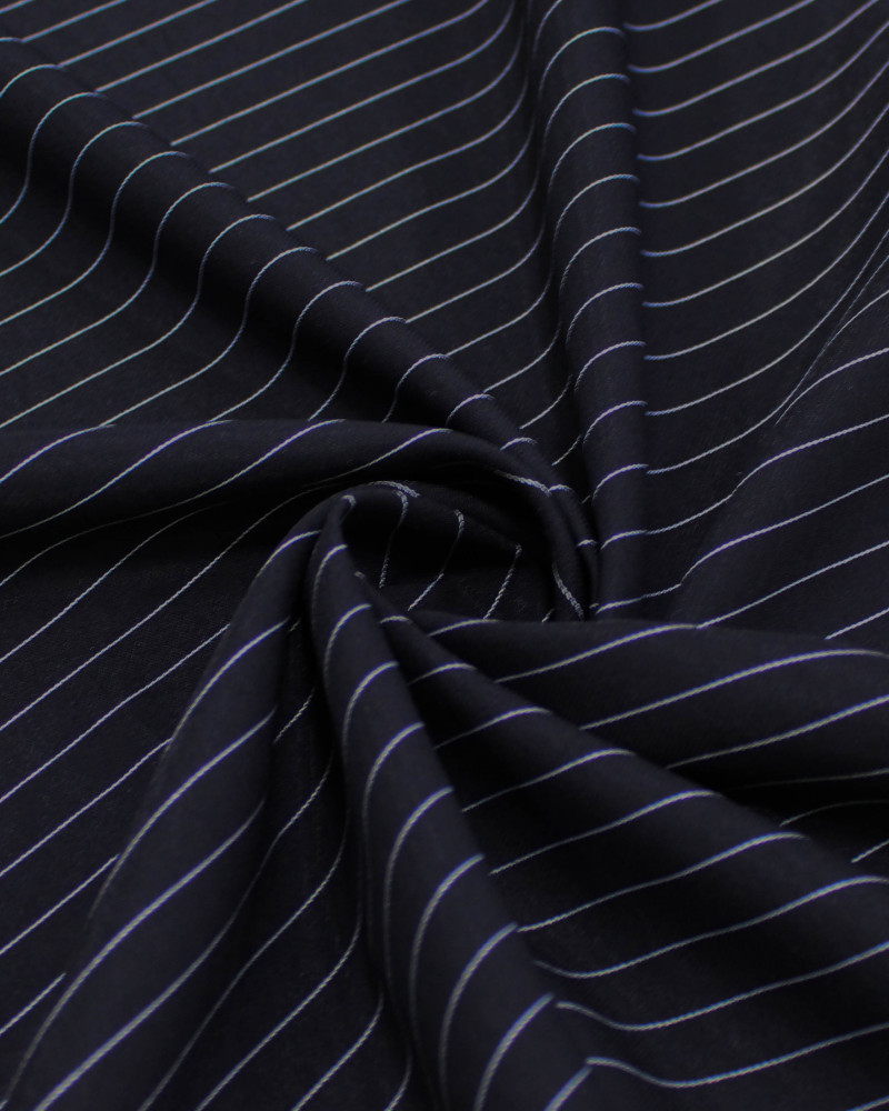 Tecido Alfaiataria de Viscose Risca de Giz Branco e Preto