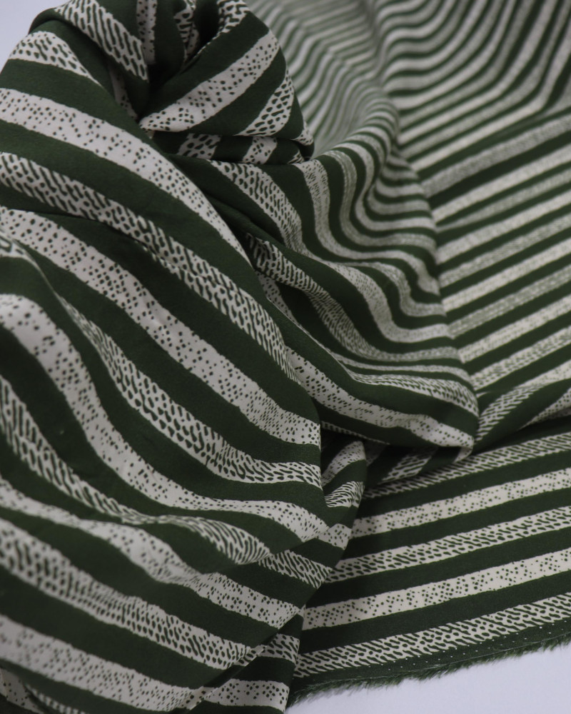 Tecido Viscose Listras Estampadas Creme e Verde