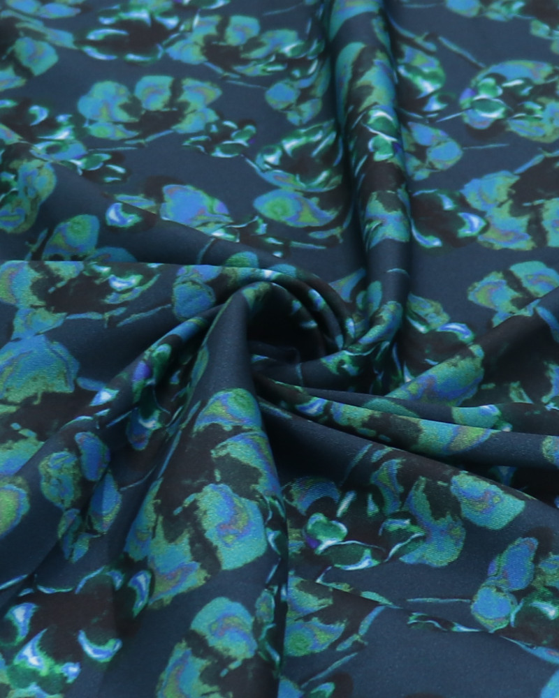 Tecido Crepe Silk Italiano Tapete Floral Abstrato Verde e Tons de Azul