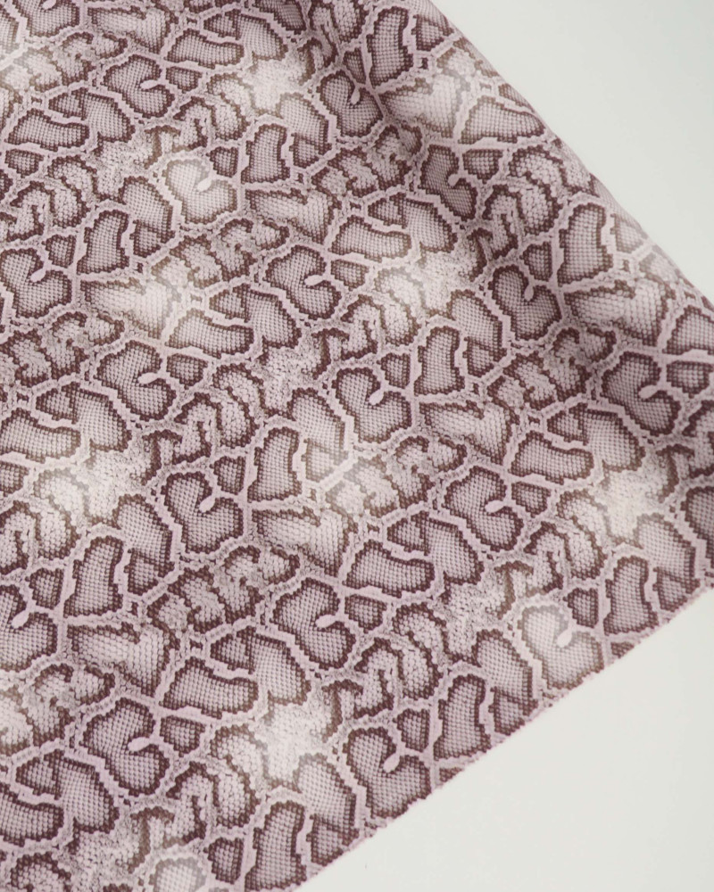 Tecido Microfibra de Alfaiataria com Elastano Italiano Animal Print Estonado Tons de Lilás