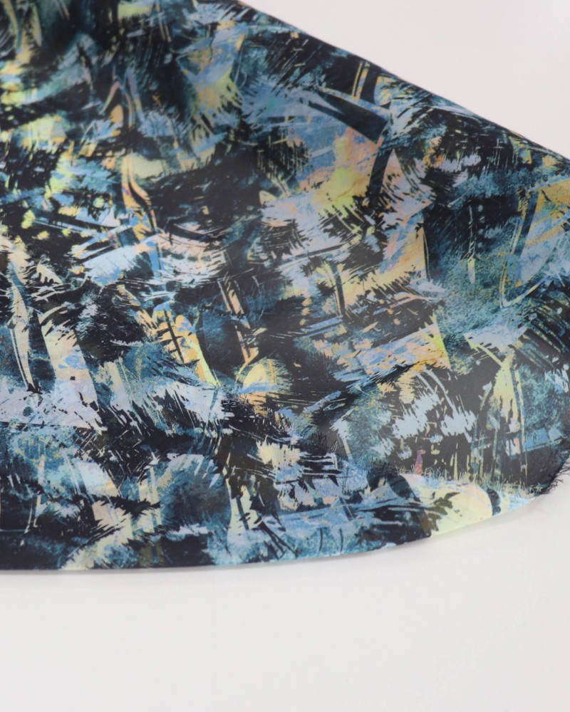 Tecido Crepe Chiffon Italiano Pintura Abstrata Amarelo e Tons de Verde