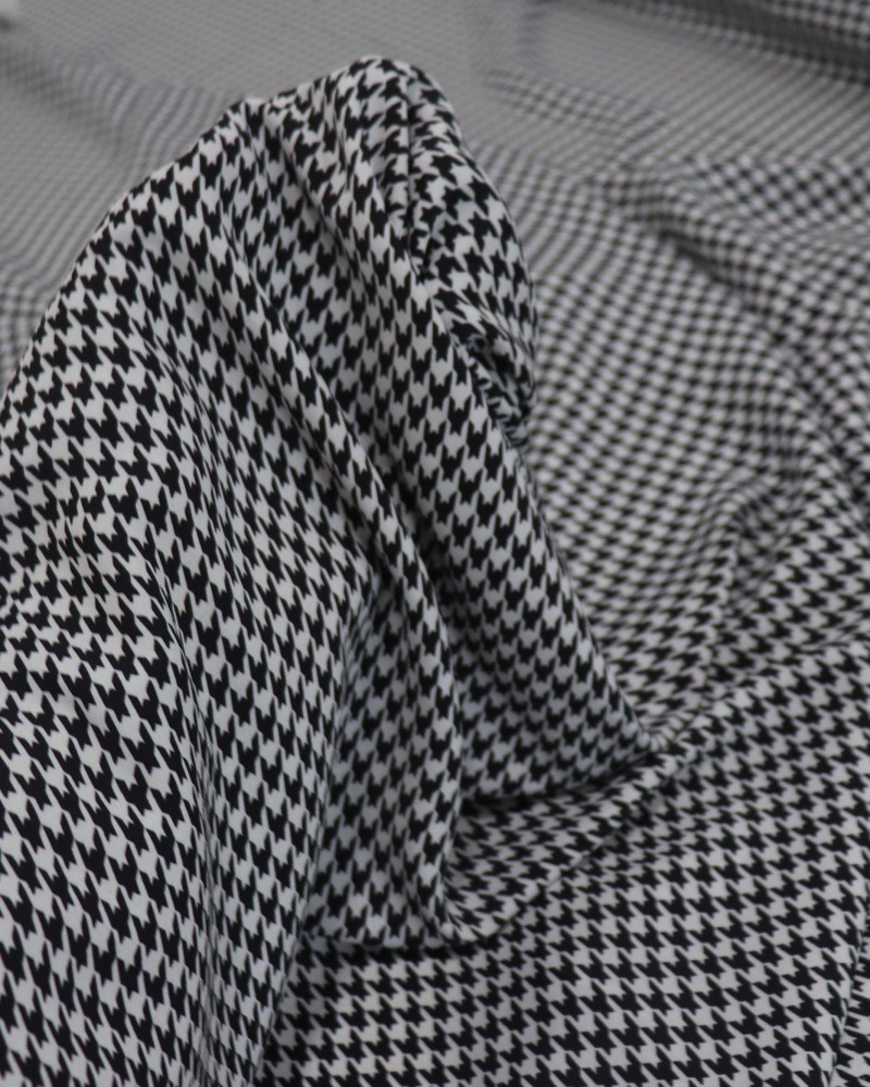 Tecido Crepe Salinas Italiano Micro Pied Poule P/B